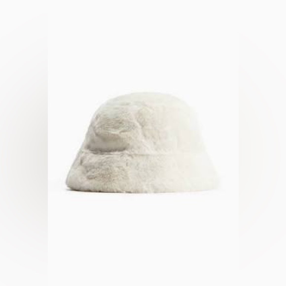 Faux Fur Bucket Hat in Cream - Picture 2 of 4